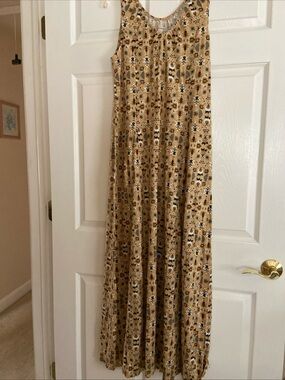 Canon Retreat Printed Cream and Light Blue Shirred V neck Maxi Dress Size S